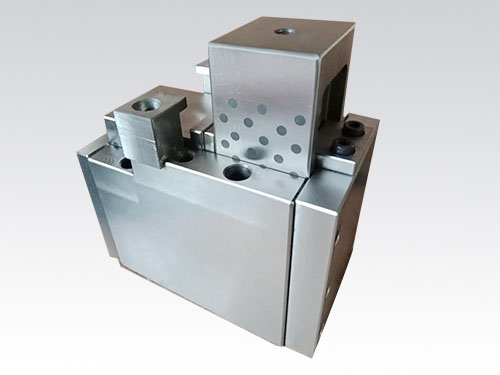 反向斜楔机构X-LVCC